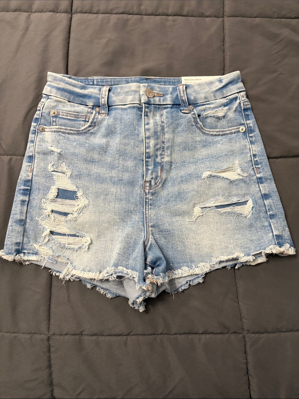 AE size 4 NWT